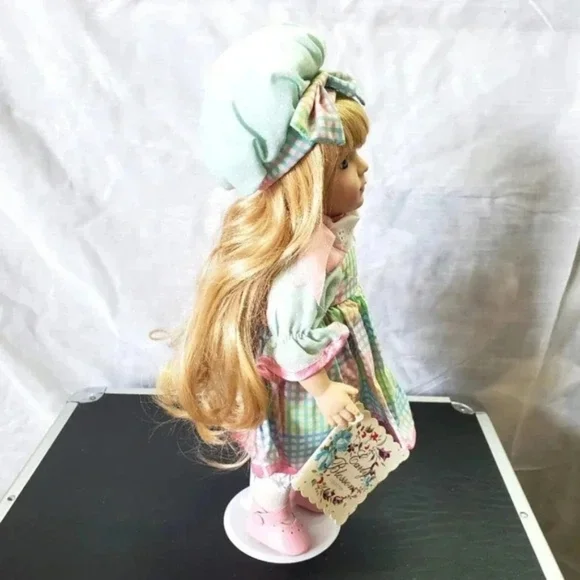 VINTAGE | Porcelain Doll sz 14" Tall - Picture 6 of 9